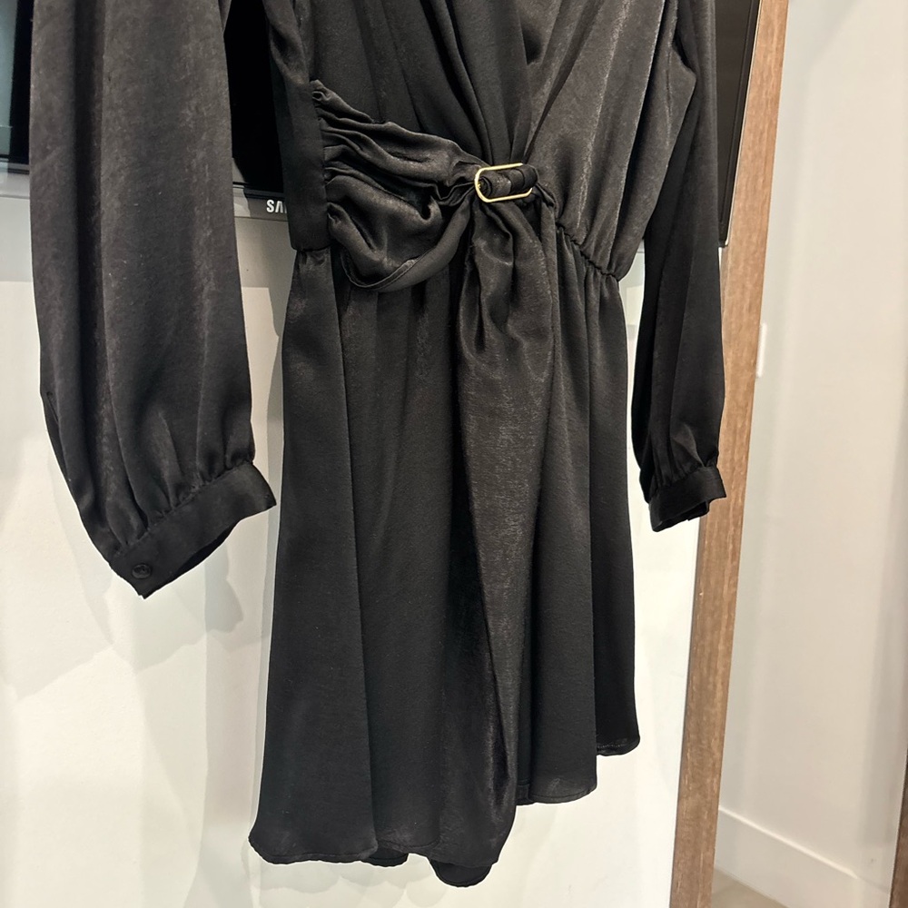 Zara Elegant Black Wrap Dress - Picture 4 of 7